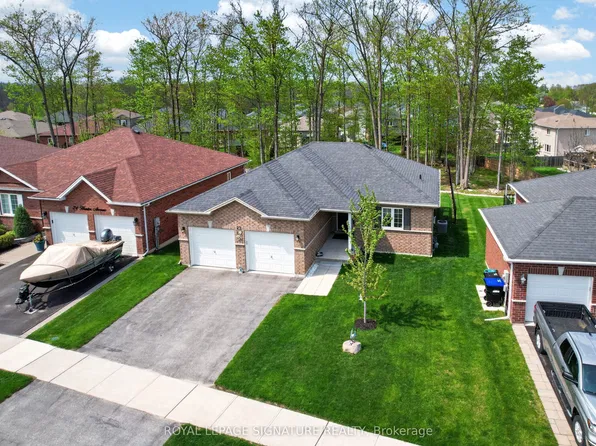 22 Hunter Ave, Tay, ON L0K 2A0