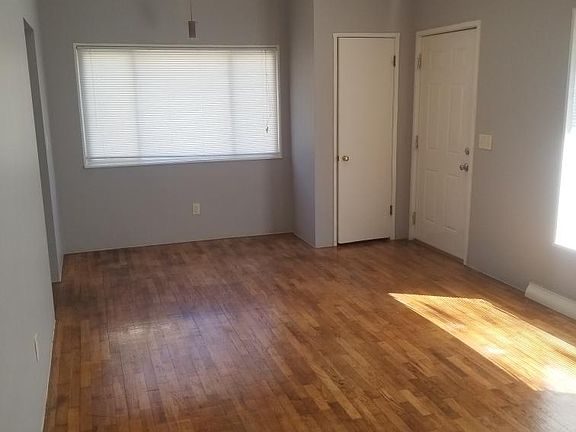 5th image of 1423 Henson Ave