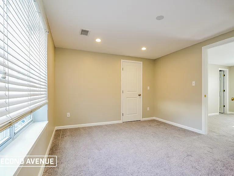 4204 Akins Ridge Ln — Photo 5