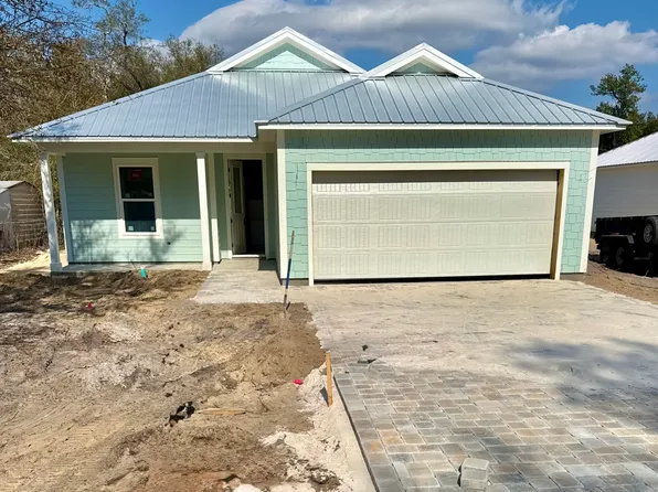 20 Wood Ave, Panama City, FL 32404