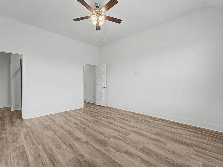 407 W Taverner Xing — Photo 11