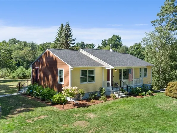 37 Chamberlain Rd, Westford, MA 01886