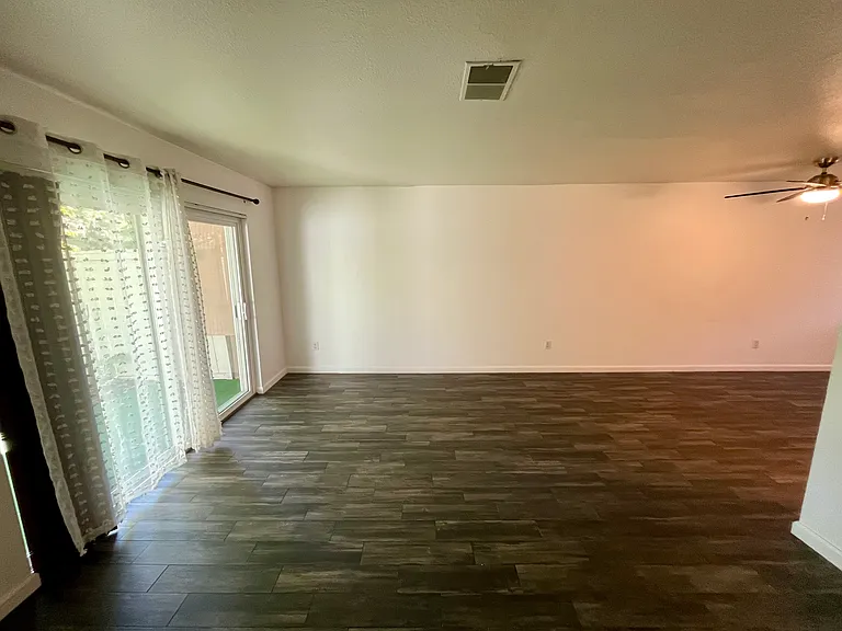 4265 Mesa Vista Way #2 — Photo 10