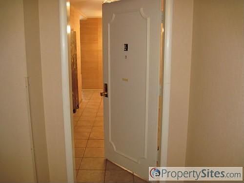 4th image of 224 S Oak Park Ave APT 5A