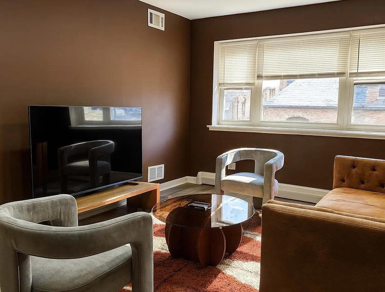 1 bed, 1.0 bath, 495 sqft, $4,858 — Photo 2