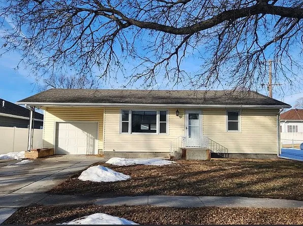 507 9th St, Saint Paul, NE 68873