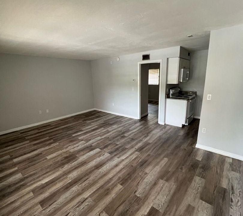 1st image of 13106 Leisurewood Pl APT 102