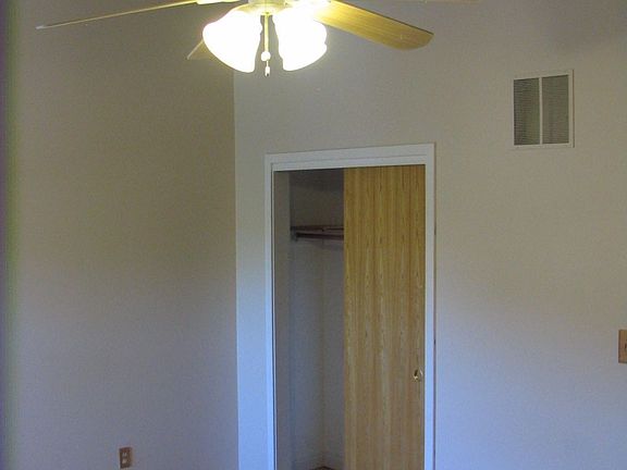 3rd image of 816 Kuhua St