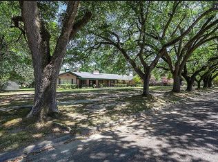 650 N 4th St, Silsbee, TX 77656