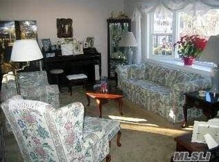 2072 3rd Ave, Merrick, NY 11566