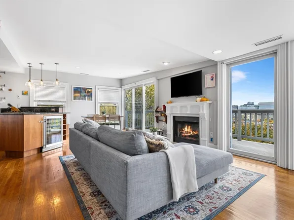 40 Mead St #3, Charlestown, MA 02129