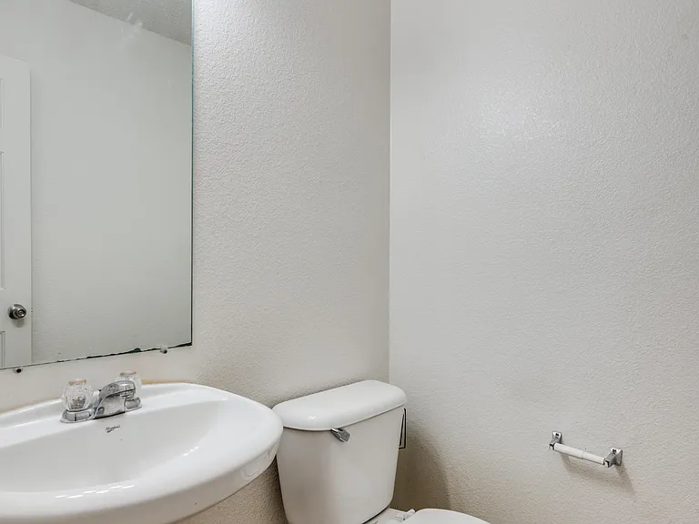 8402 Olivia Meadow Dr — Photo 19