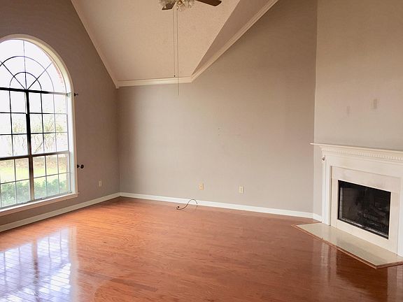 3rd image of 8853 Fletchers Fork Ct