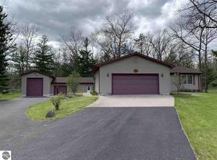 4721 E County Line Rd, South Branch, MI 48761