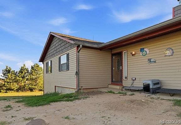 3rd image of 44310 Homestead Road