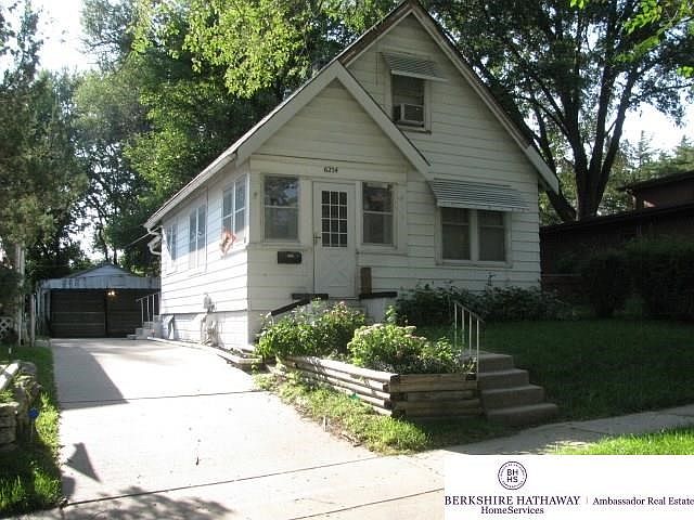 1st image of 6254 S 38th St