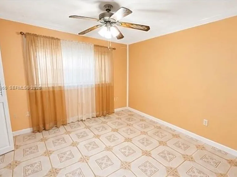 6225 SW 59th St #6225 — Photo 3