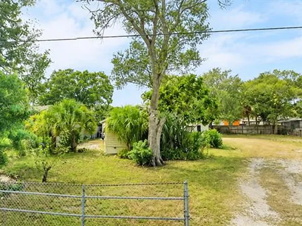 6313 S MACDILL AVENUE, TAMPA, FL 33611