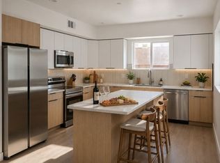 10829 Peach Grove St #3, North Hollywood, CA 91601