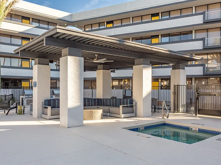The Quinn Apartments — Photo 37