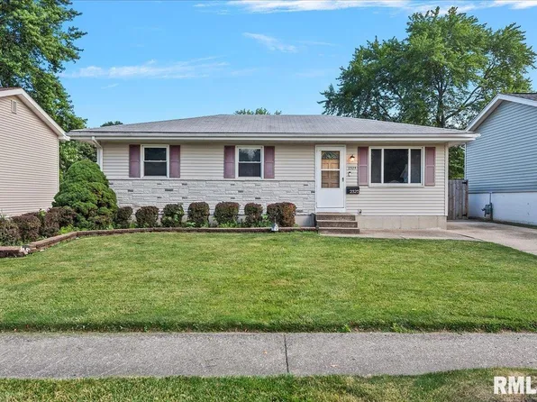2325 Stokebridge Rd, Springfield, IL 62702