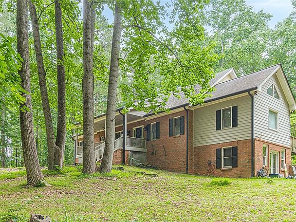 4th image of 2150 Purcell Ln #3N2