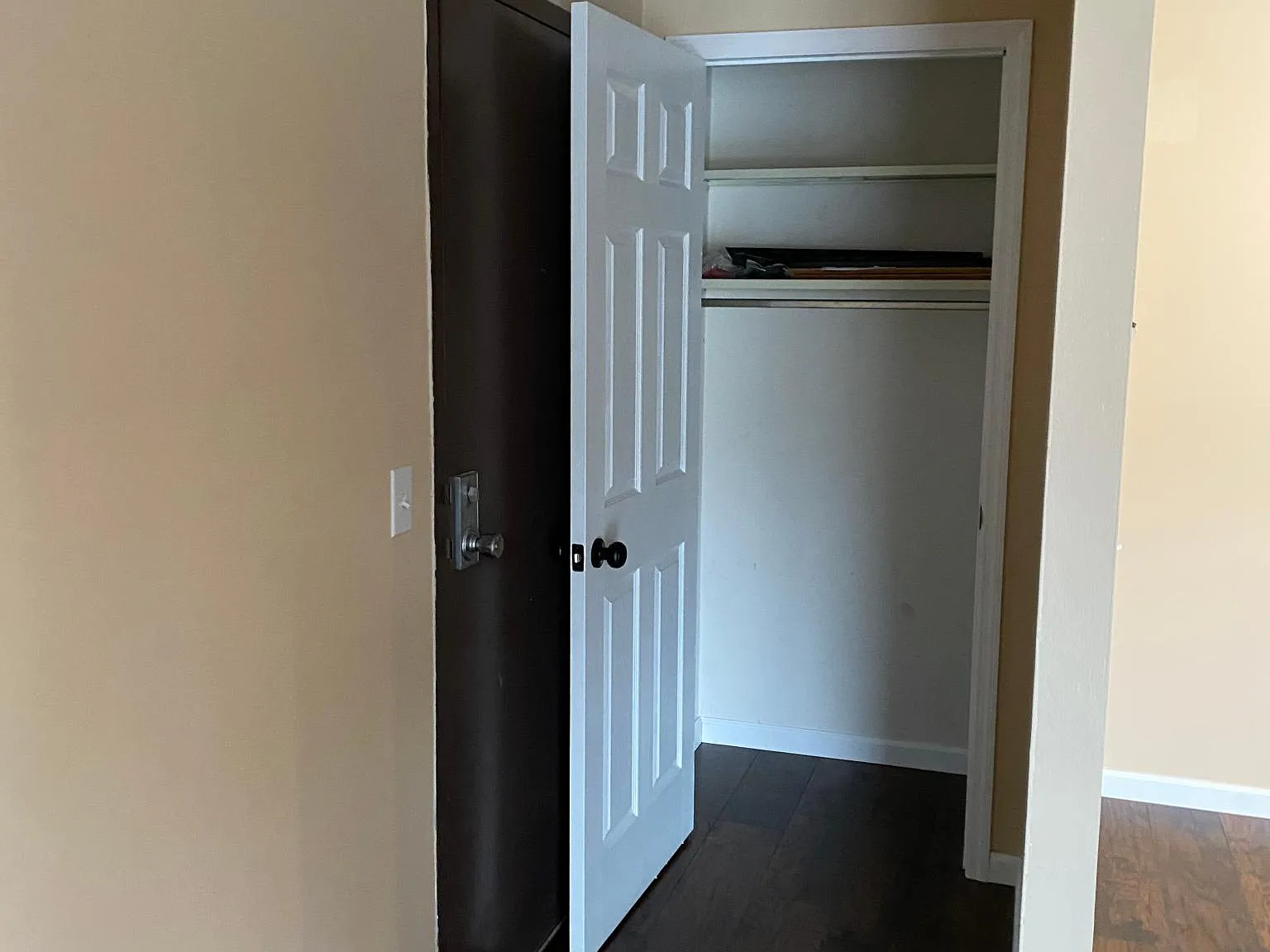 7236 Creekview Dr — Photo 1