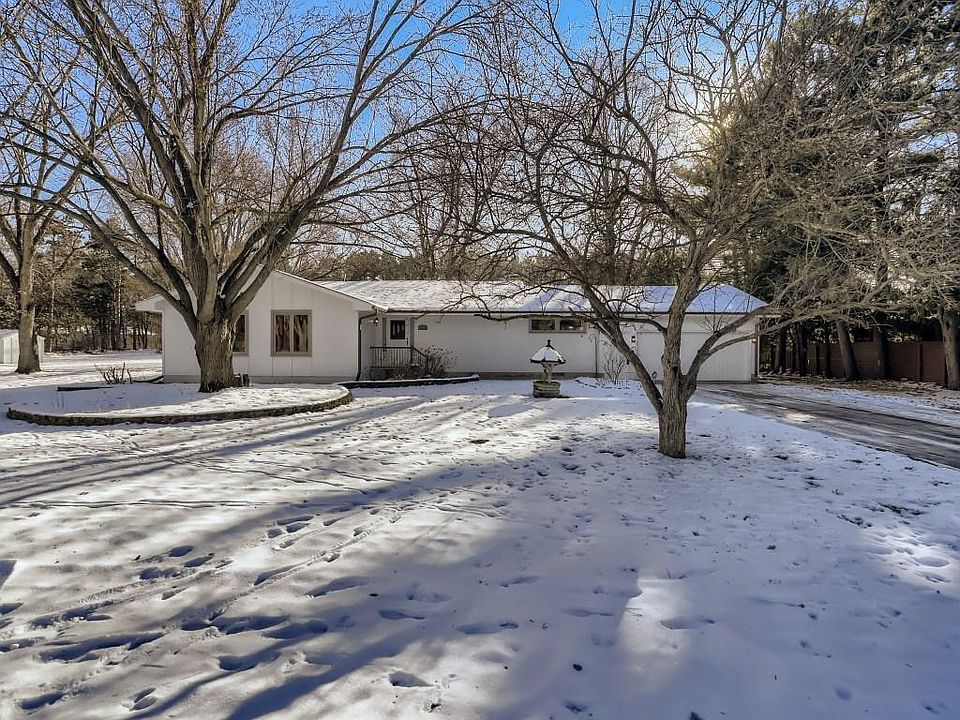 1st image of 1216 135th Ln NE