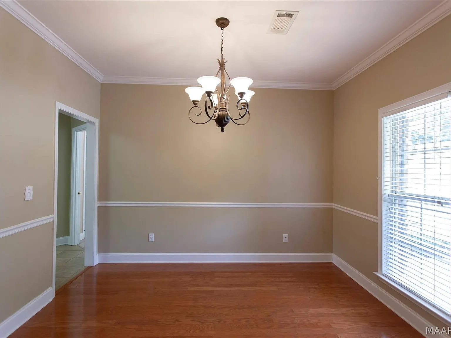 4 bed, 2.0 bath, 1875 sqft, $1,650 — Photo 3