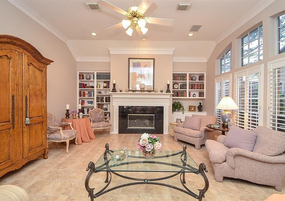 1st image of 2718 Kittansett Cir