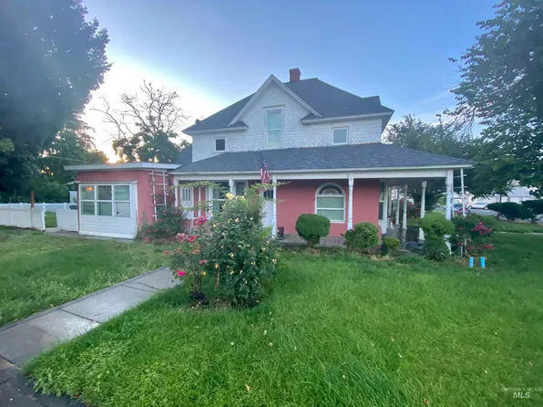 702 Sycamore St, Clarkston, WA 99403