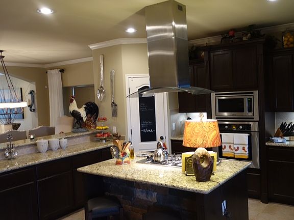 4th image of 417 Windmill Palm Dr