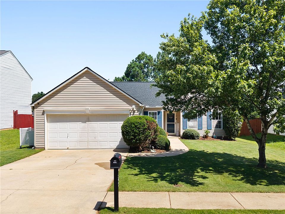 1st image of 120 Crescent Creek Ct