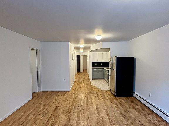 2nd image of 173 Hart St #1A