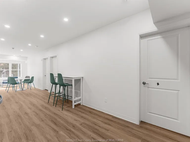 185 Randolph Pl — Photo 3