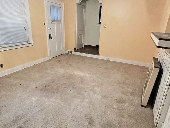 4th image of 1218 Bellaire Pl