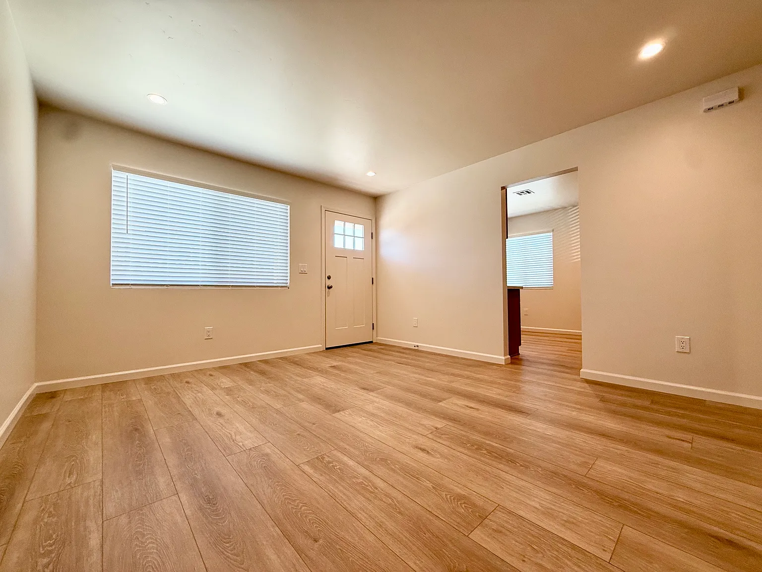 2 bed, 750 sqft, $2,795 — Photo 3