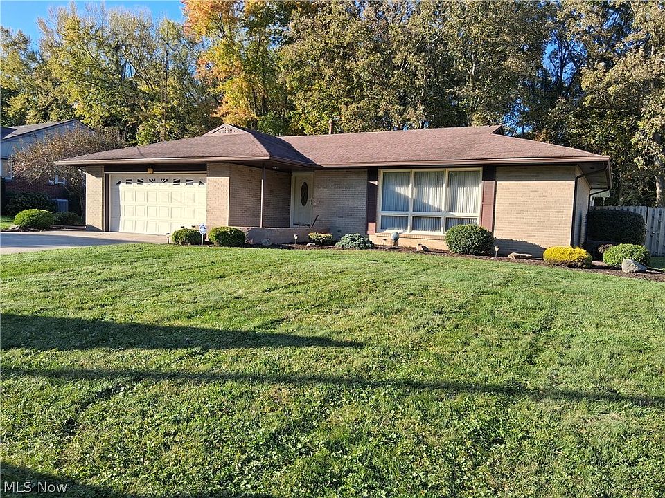 1st image of 3941 Welcker Dr NE