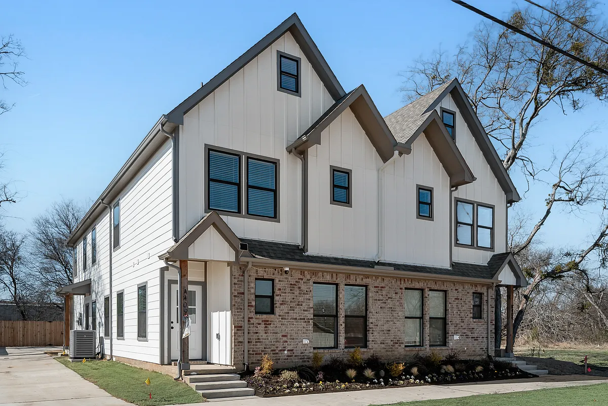 Building Photo - 409A Main St #B