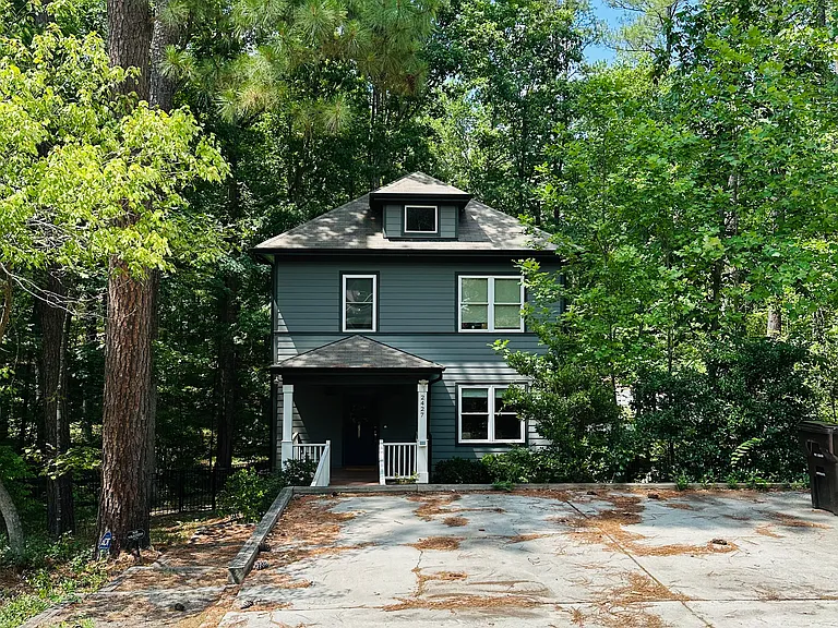 2427 Winburn Ave — Photo 2