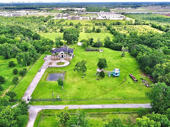 3rd image of 4637 Dagg Rd