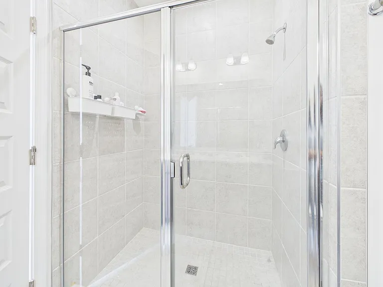 12102 Oxford Landing Dr #204 — Photo 25