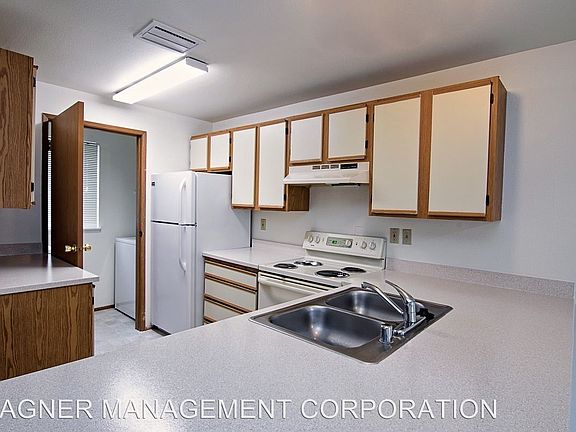 3rd image of 515 112th St SE Unit B2