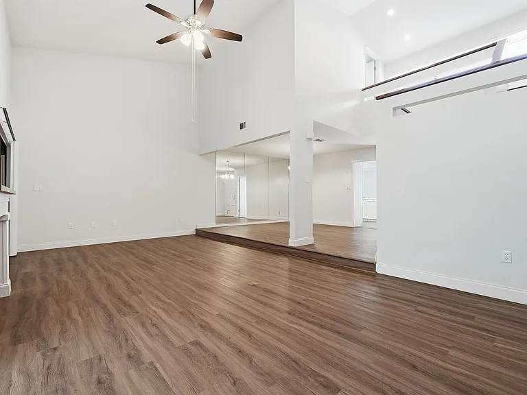 114 Gleneagles Dr — Photo 25