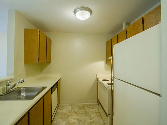 5th image of 17120 15th Ave NE #N-307
