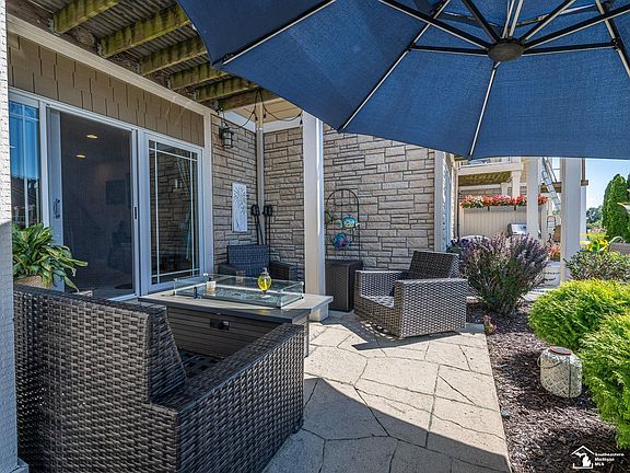 4th image of 3142 Charm Harbor Dr