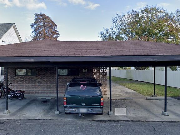 4th image of 711 Marais St APT A