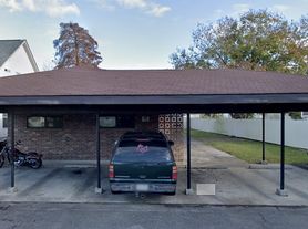 711 Marais St, Chalmette, LA