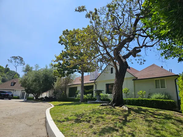 2828 Benedict Canyon Dr, Beverly Hills, CA 90210