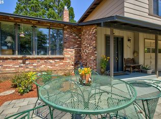 270 Glenwood Ct, Roseburg, OR 97471